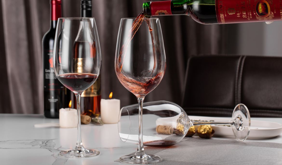long stemmed red wine glass