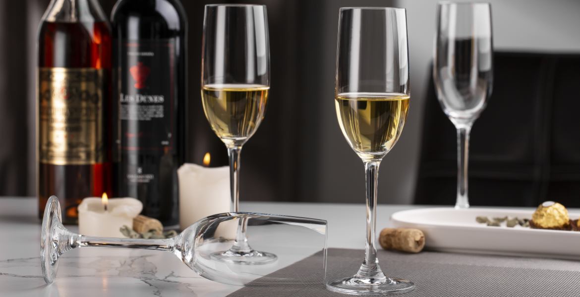 sparkling wine glassware