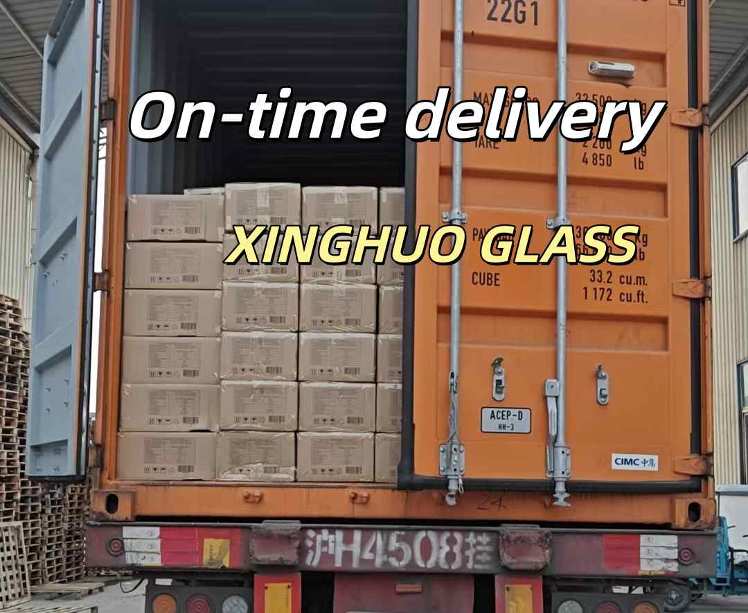 نجحت شركة XinghuoGlass في شحن طلبية من الأواني الزجاجية المصممة حسب الطلب إلى عميل إيطالي، مما يعزز سمعتها العالمية في مجال منتجات الزجاج المنزلي الفاخرة.