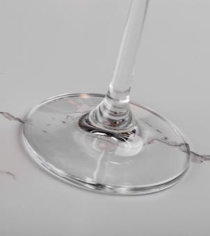 Elegant crystal stem glass with high clarity and refined long‑stem design, suitable for champagne, wine, and premium hospitality use