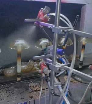Automatic color spraying