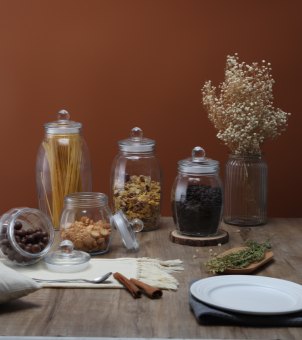 Kitchen & pantry storage
